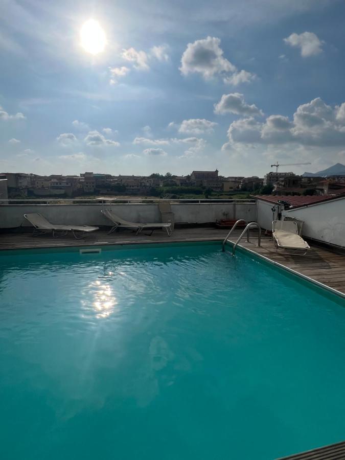 San Nicola La StradaAmala, Luxury Pool Loftアパートメント エクステリア 写真